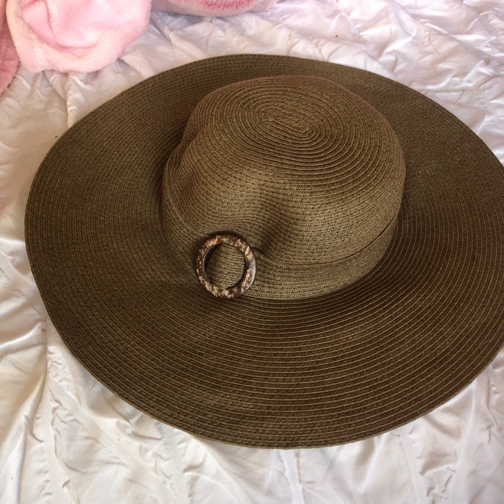 Oversized Floppy Sun Hat